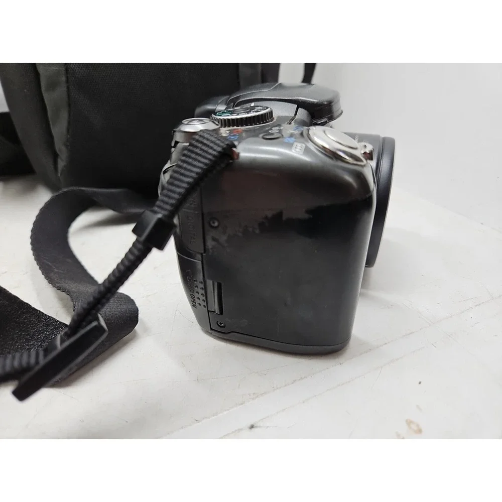 Canon PowerShot S3IS PC1192 Black Digital Camera 6.0 Mega Pixels FOR PARTS